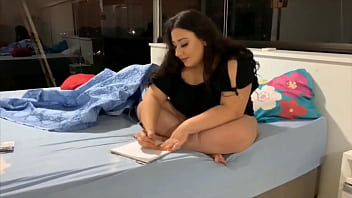 Presente de natal é pau no cu dessa puta