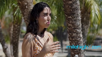 Even if i've a boyfriend i'm down to fuck my besties