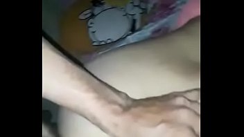 A chica le gusta la posición del perrito