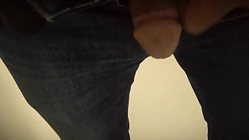 Gay pissing public wc