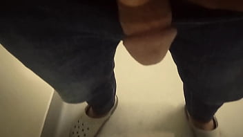 Gay pissing public wc