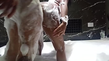 Meu marido adora me ver traindo sou muito puta Meu marido adora me ver traindo sou muito puta