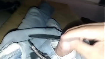 Pantalones orinados con pañal de tela y día doble orgasmo