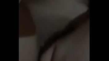 Mi rica putita metiendose el dedito Mi rica putita metiendose el dedito