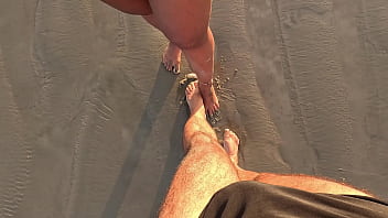 Solinhas molhadas na pés suadinhos que vão te deixar louco de tesão