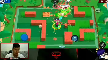 Bibi jogando mal no brawl stars e a pessoa ficando puta