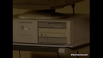 Katia love sucks one dick while the other is in her ass before her dp