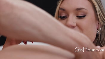 Upclose with daisy lavoy