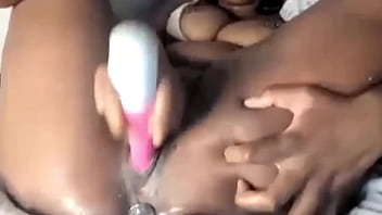 Squirting pussy vibrator dildo