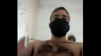 Largando gran cantidad de leche