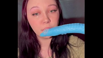 Taylor petrova slobbers all over dildo