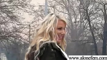 Freak amateur girl insert toys in her pussy movie 15