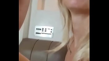 O que começou quente no uber pegou fogo no quarto tesão demais em ver meu maridinho debaixo dessa bunda enorme da bia