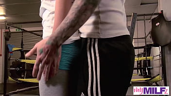 My personal trainer cums all over my face sienna day for mymiilfz