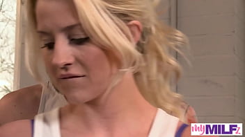 My personal trainer cums all over my face sienna day for mymiilfz