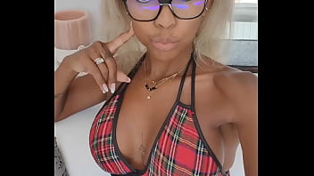 Ce soir sextape écolière convoquation chez le directeur