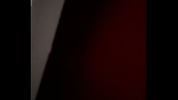 Arrivée à la darkroom pour un dogging à l'aveugle tu veux voir la suite