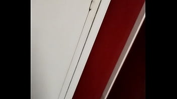 Arrivée à la darkroom pour un dogging à l'aveugle tu veux voir la suite