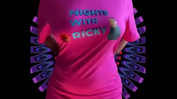 Reeses pieces bounce when she walk