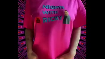 Reeses pieces bounce when she walk