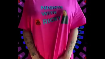 Reeses pieces bounce when she walk