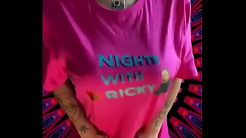 Reeses pieces bounce when she walk