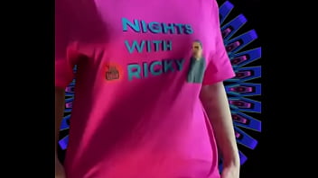 Reeses pieces bounce when she walk