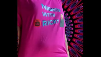 Reeses pieces bounce when she walk