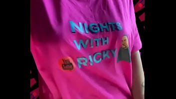 Reeses pieces bounce when she walk