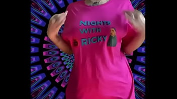 Reeses pieces bounce when she walk