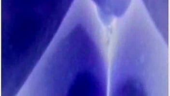 Fingerfuck in light brown screen