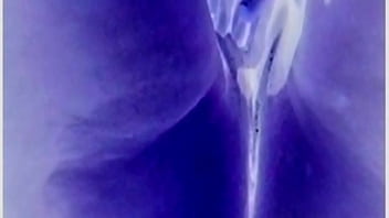 Fingerfuck in light brown screen