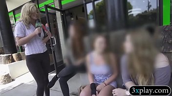 Blondes bj under the shower and flash tits for money