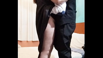 Me follé a la más puta de la fiesta la puse a mamarme la verga