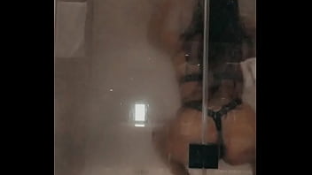 Lala très détendu sur swame ce soir la douche ne sera pas privé