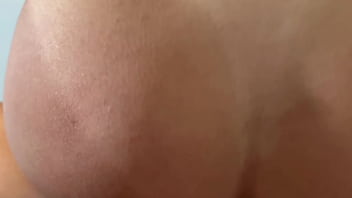 Cleaning girl ditched the work to clean my big cock swallowing all of my cum