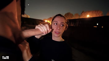 Slutty teenie get risky public facial