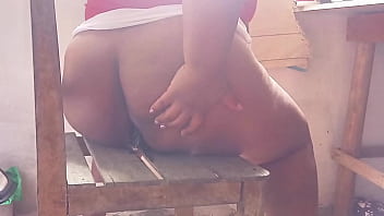 Crente safada da bunda grande foi flagrada sentando na pica