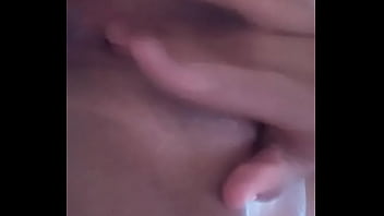 Mi prima caliente se graba para mi