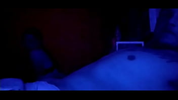 Vecina le gusta mamamerme el pito cuando se esposo se va de viaje