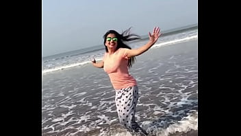 Dimple chopade jiggling 4