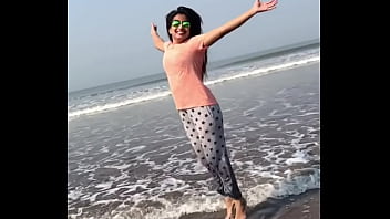 Dimple chopade jiggling 4