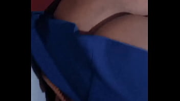 Namotada rabuda se exibindo