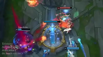 Maluko perdido da vida n sabe oque ta fazendo conseguindo mata todo mundo