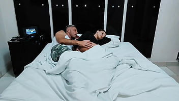 My stepdaughter had nightmares and asked to sleep in my bed wearing only a thong and she convinced me to fuck her pussy and little ass and i came inside her tight pink ass vagninho e dutrasuraaa