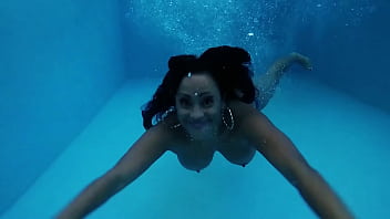 Canadian erika heaven was pussy drilled by metallic dildo & gino