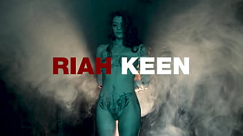 Cvx 20 riah keen used like a fuck toy