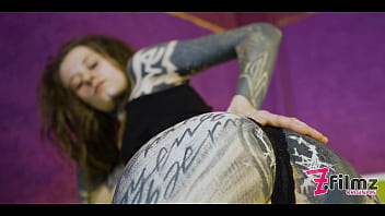 Alternative hippie tattooed teen wants to stuff her delicious pussy