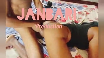 Quick doggy style with an awesome com on the ass