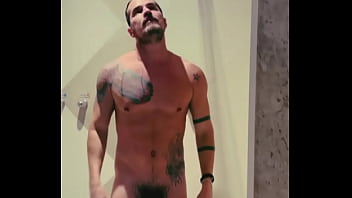 Tomando Uma Ducha thumbnail